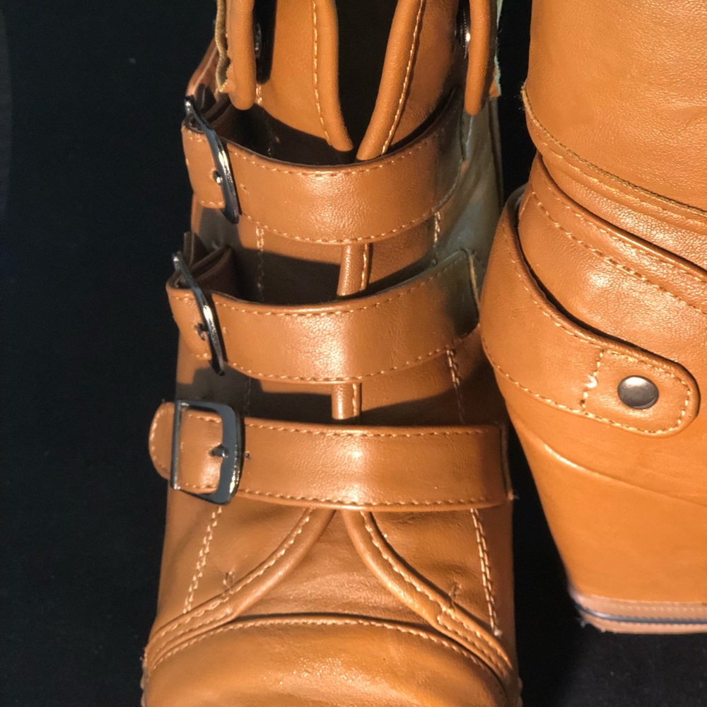 Bucco Margo Wedge Sneakers in Cognac Size 6 1/2